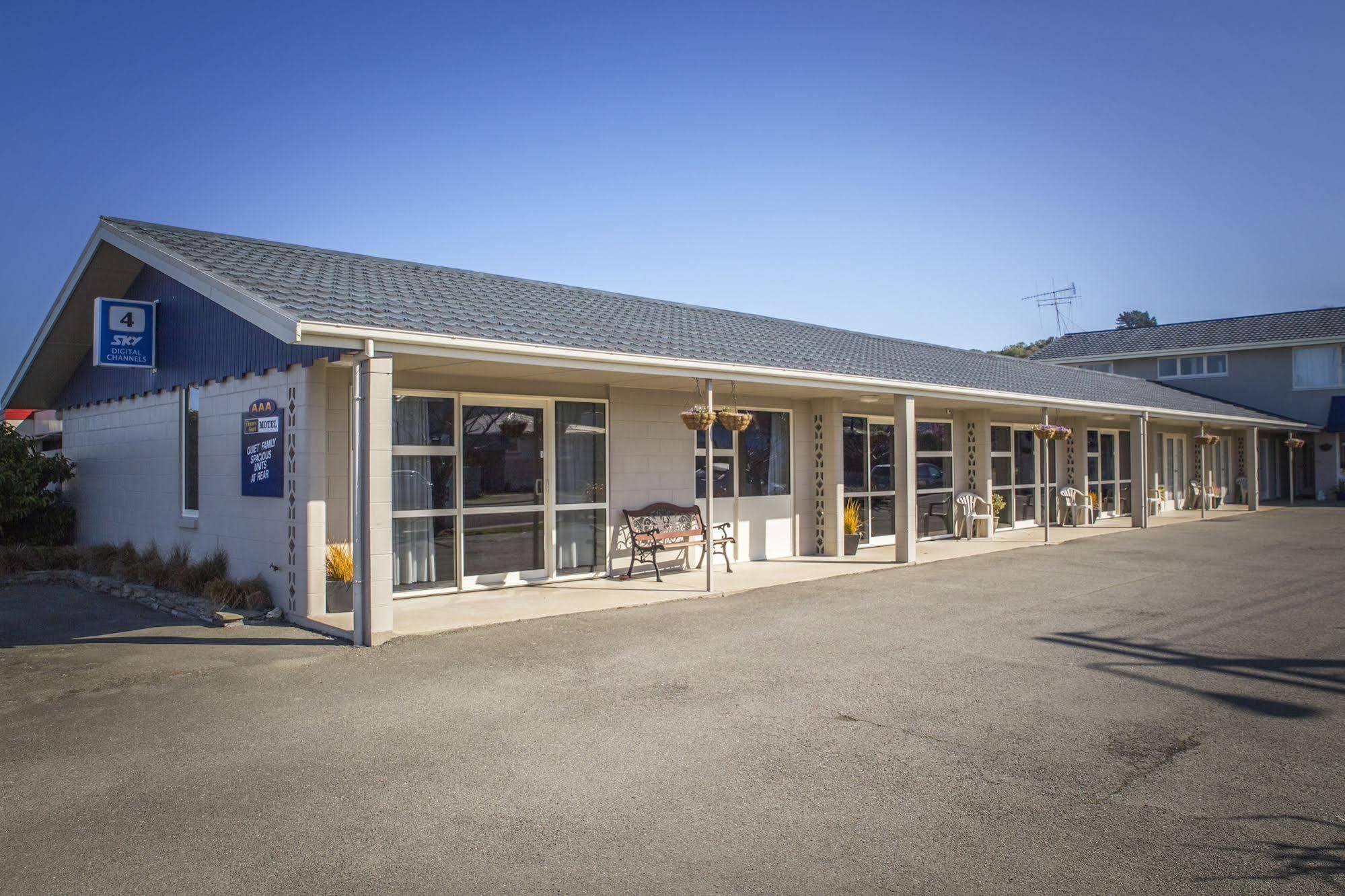 Aaa Thames Court Motel Oamaru Eksteriør billede